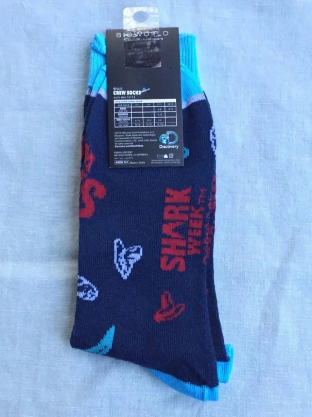 NWT Bioworld Discovery Shark Week teeth crew socks